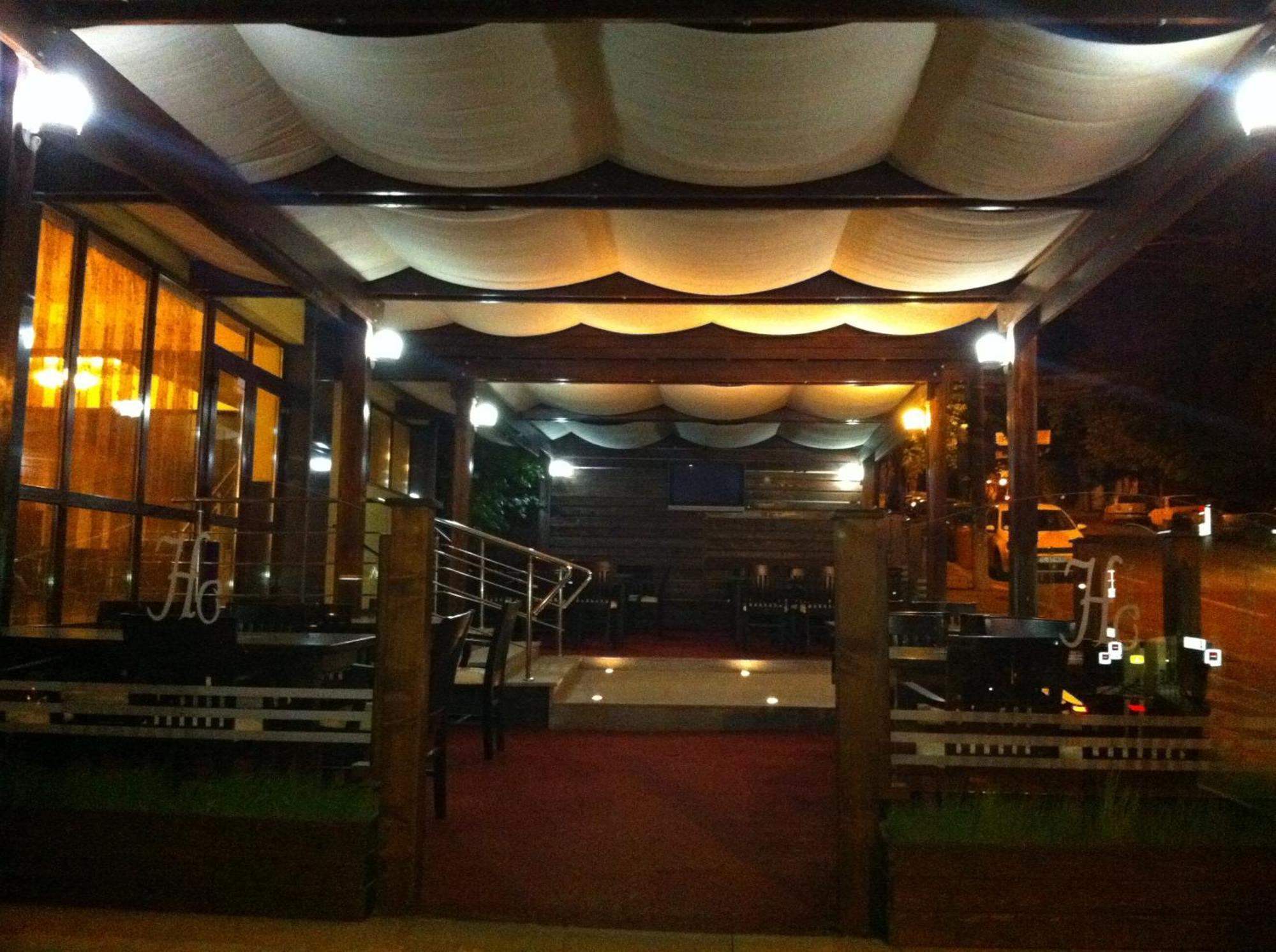 Hotel City Tulcea Exterior photo