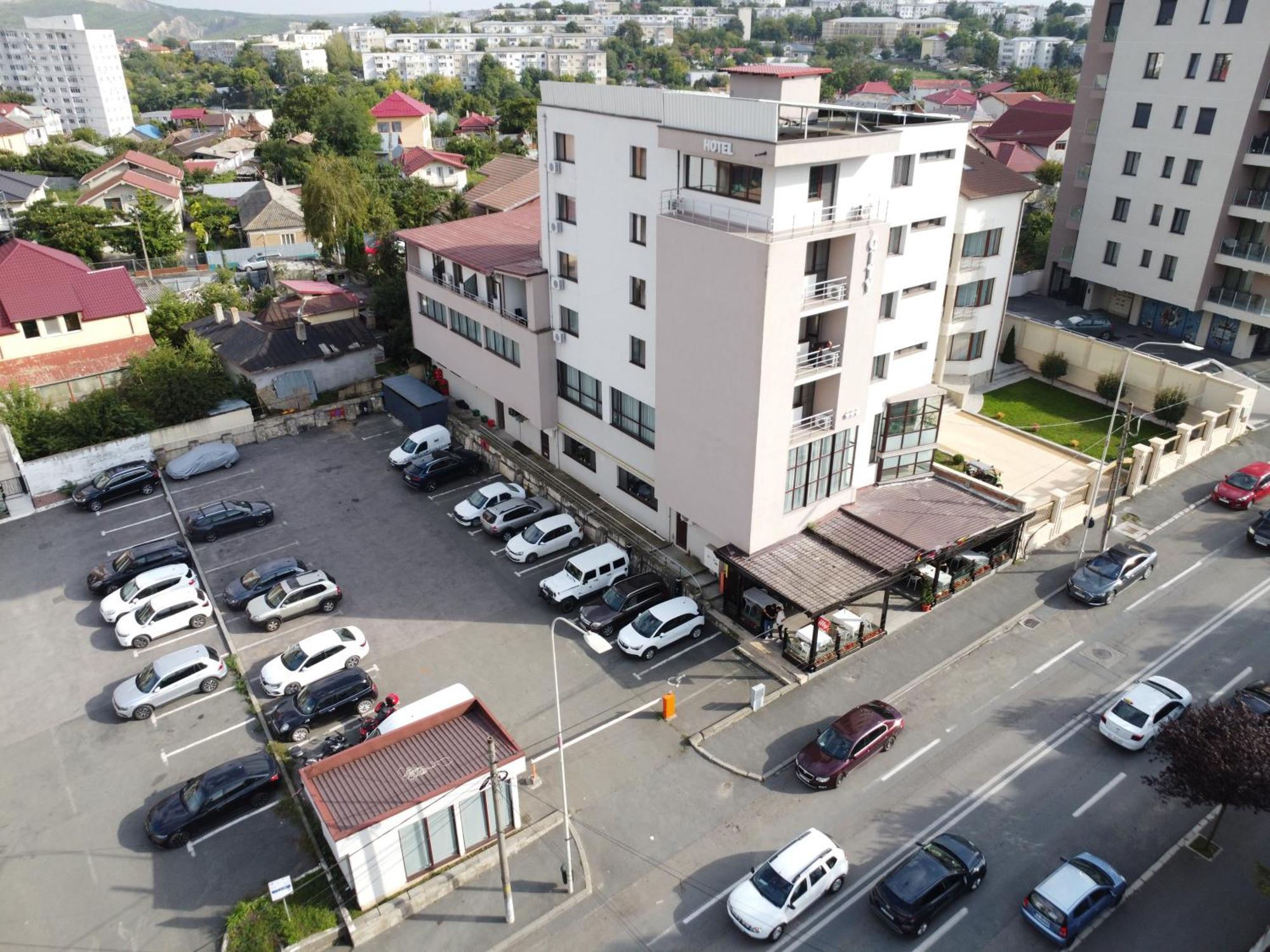 Hotel City Tulcea Exterior photo