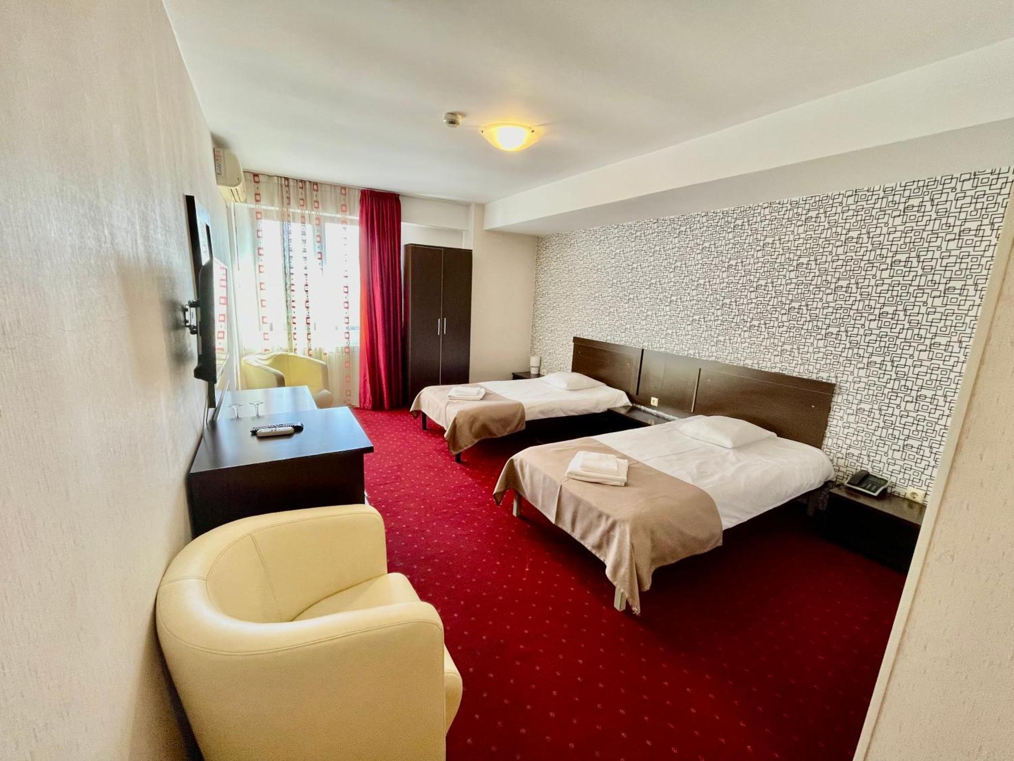 Hotel City Tulcea Exterior photo