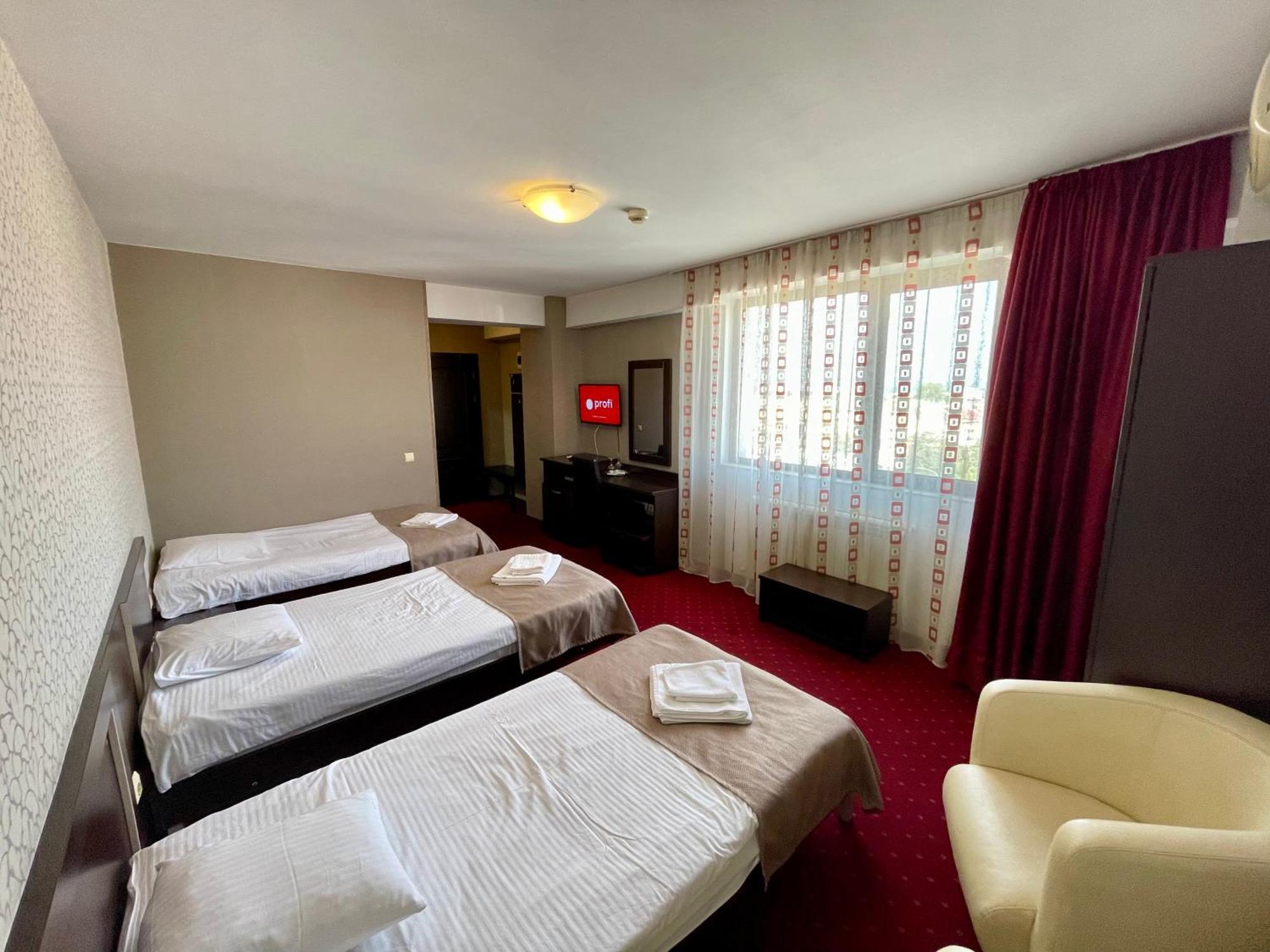 Hotel City Tulcea Exterior photo