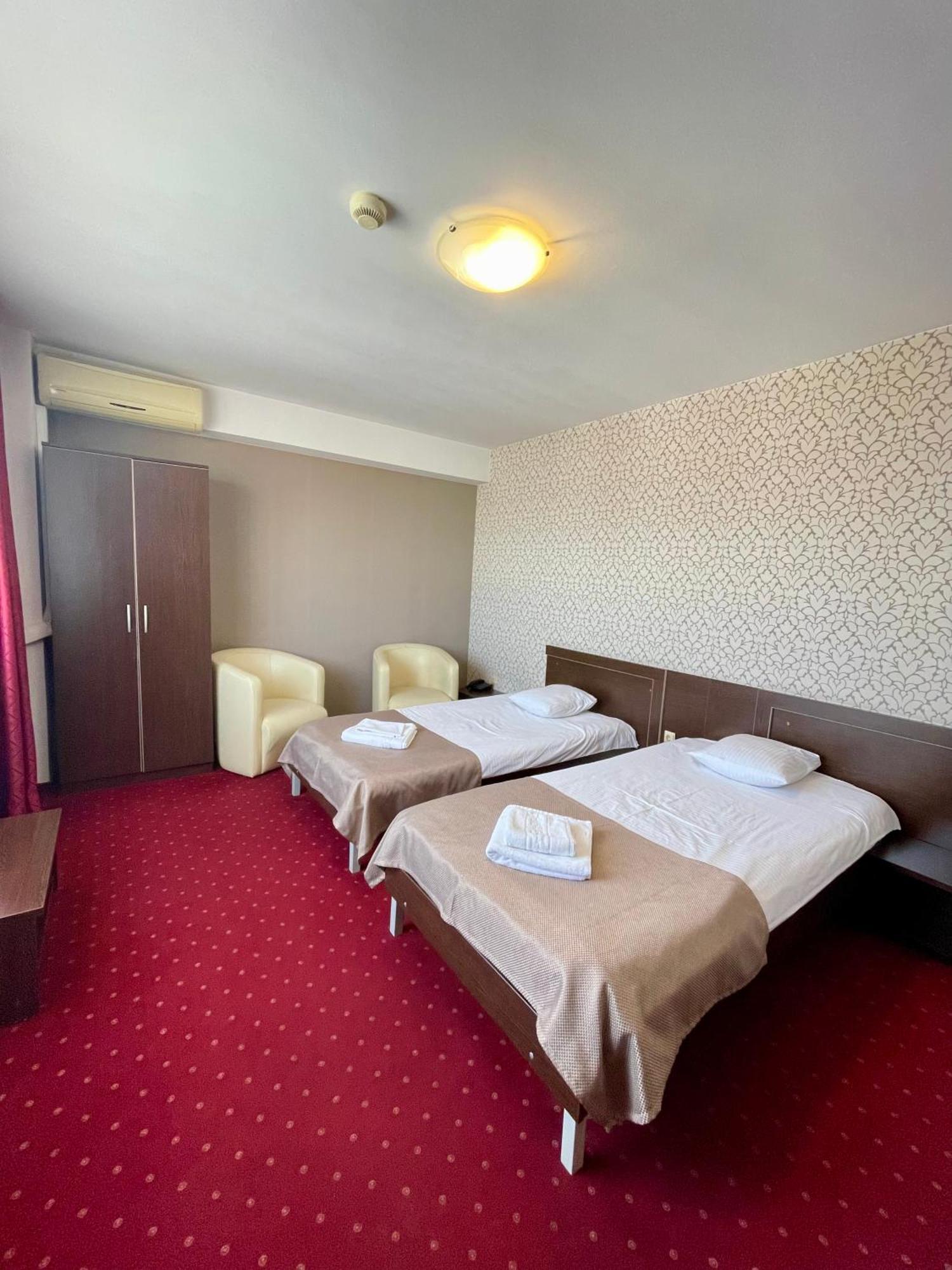Hotel City Tulcea Exterior photo